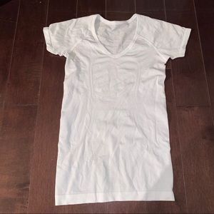 Lululemon Swiftly Tech Short Sleeve v-neck White 4